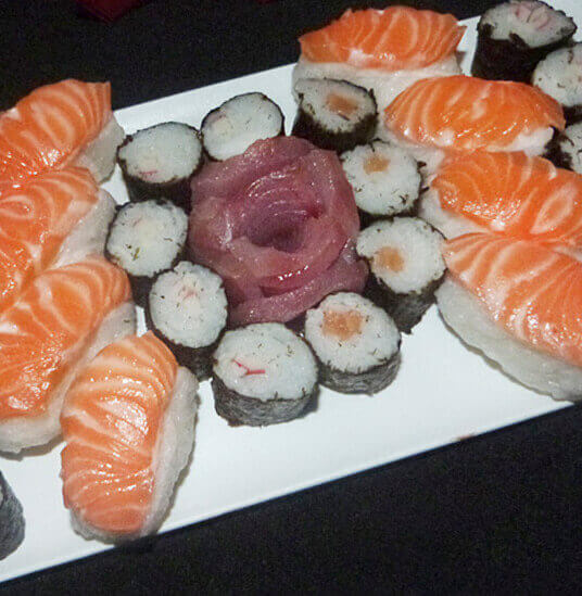 Buffet oriental e temakeria para festa em domicílio SP
