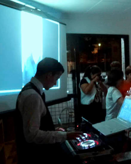 DJ com Telão e retrospecção para casamento em São Paulo